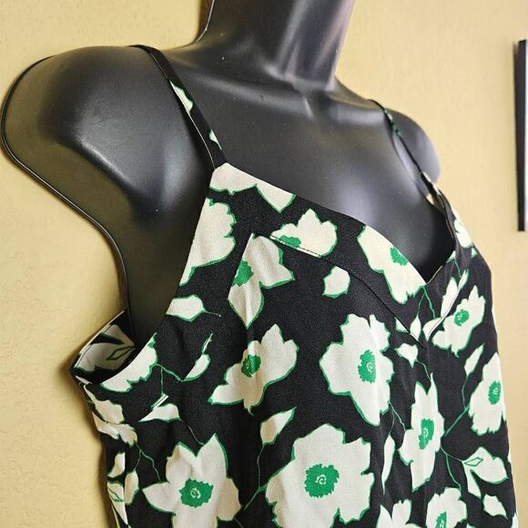 41 Hawthorne Floral Tank Top - Picture 2 of 6